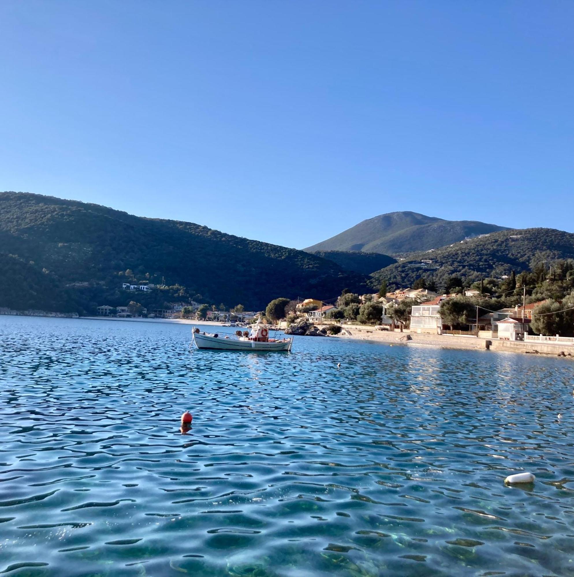 Helios Beach House Mikros Gialos Bagian luar foto