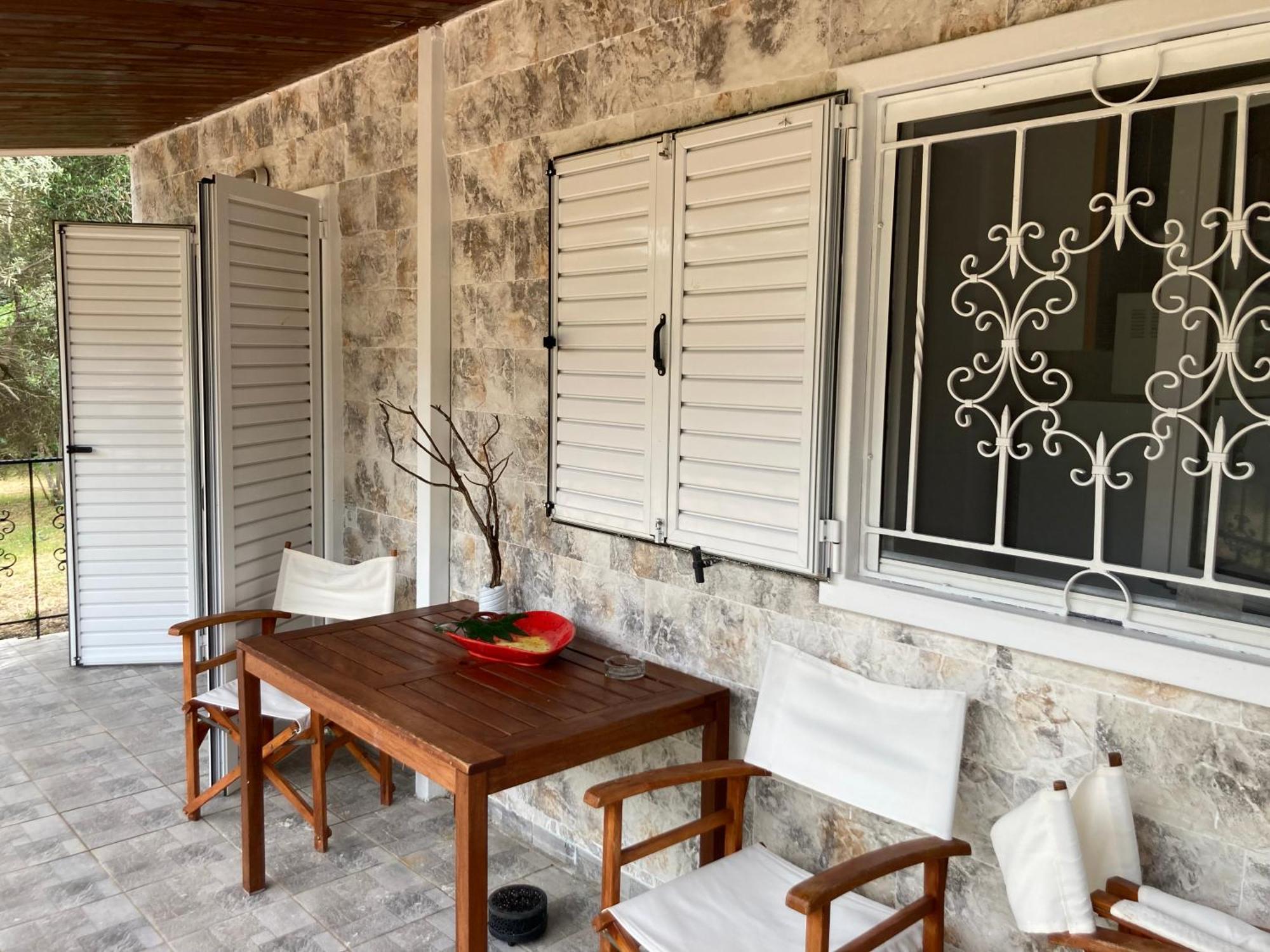 Helios Beach House Mikros Gialos Bagian luar foto